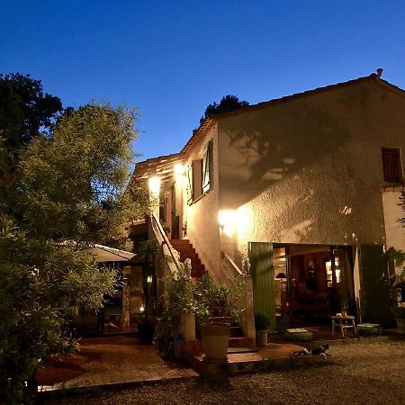 Longo Mai Bed & Breakfast Sillans-la Cascade Exterior photo